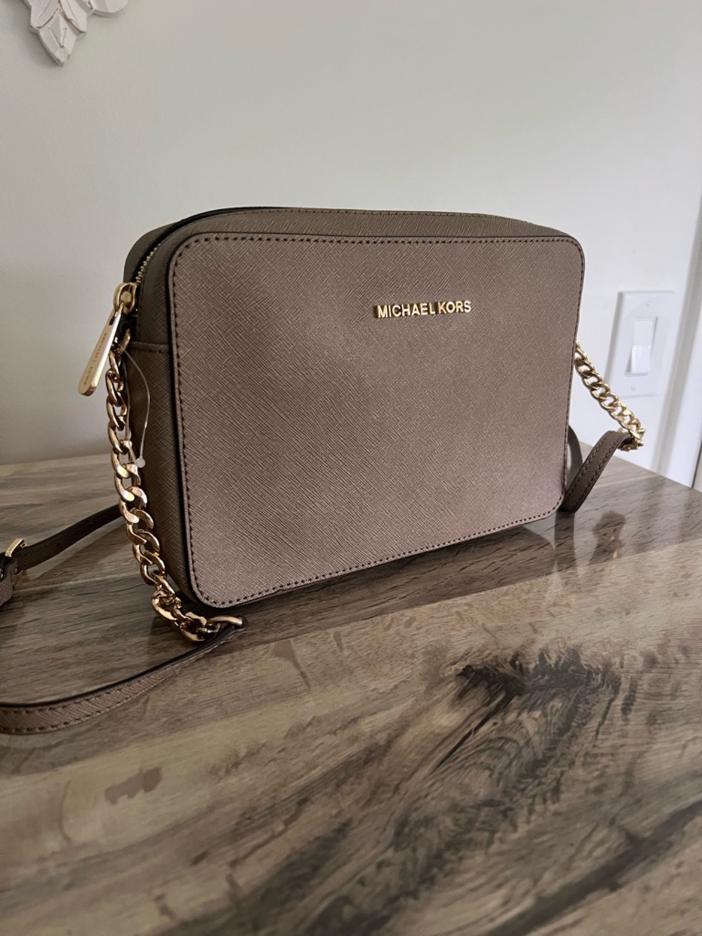 Michael Kors Taupe Saffiano Crossbody with Gold Chain - Picture 2 of 10